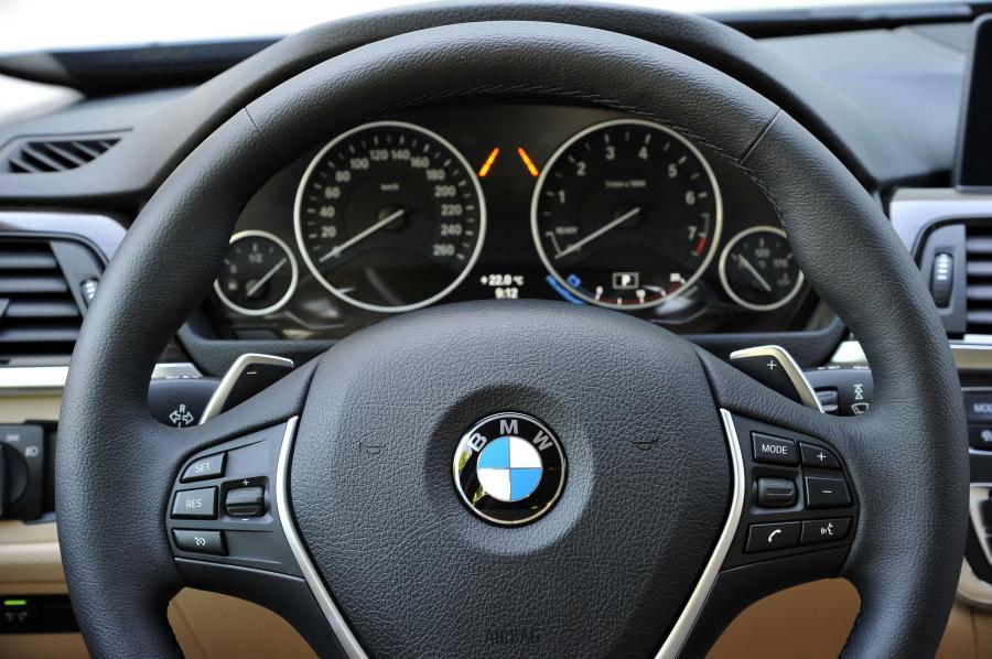  BMW 328i Touring Luxury 2012 года  (фото 28 из 200)